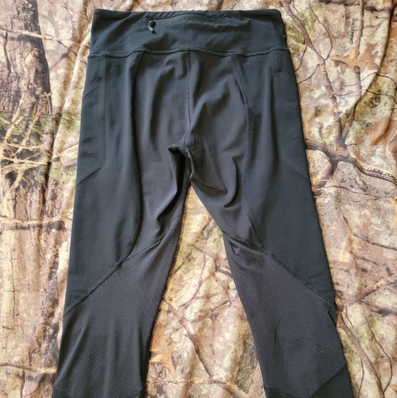 Lululemon - Picture 2 of 3